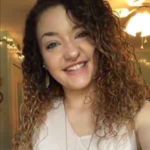 Meet your Posher, Maddie